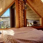 Reizendes-balkenhaus-mit-uriger-atmosphaere 펜션 *